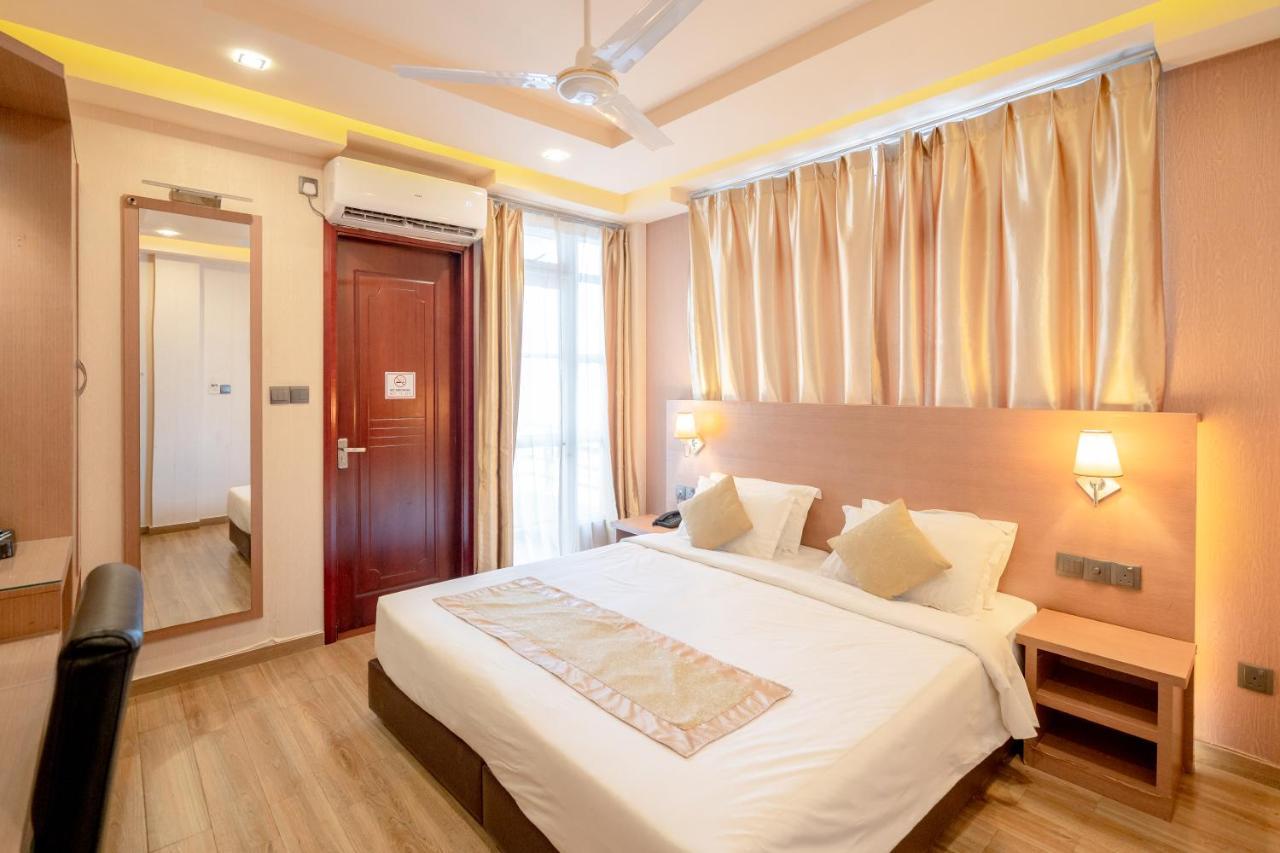 Three Inn Hulhumalé Extérieur photo