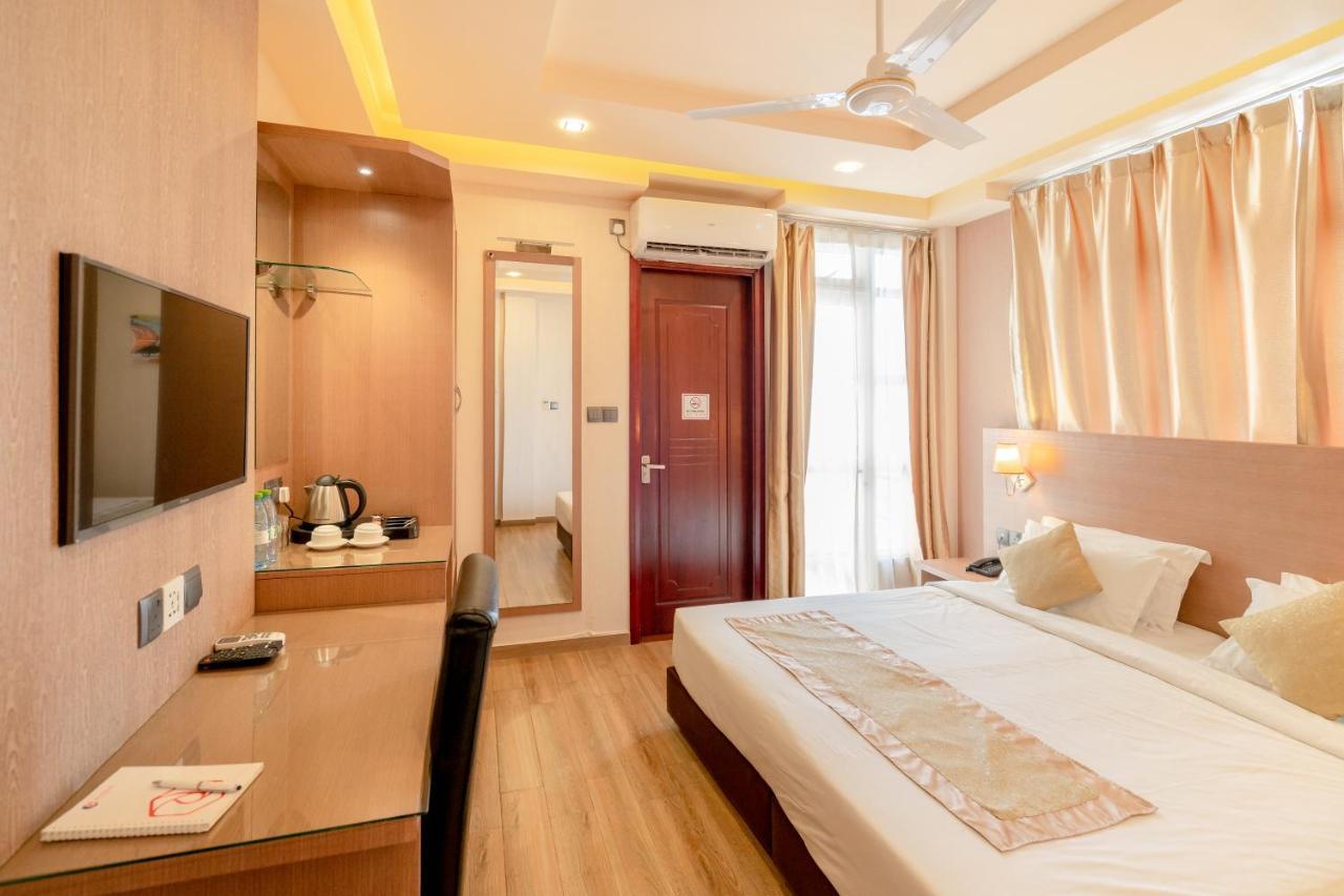 Three Inn Hulhumalé Extérieur photo
