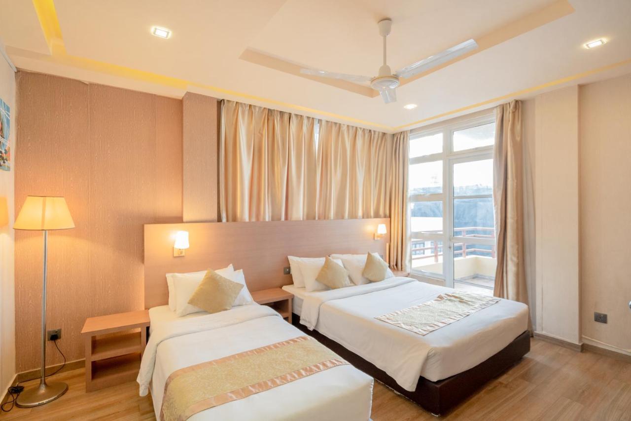 Three Inn Hulhumalé Extérieur photo
