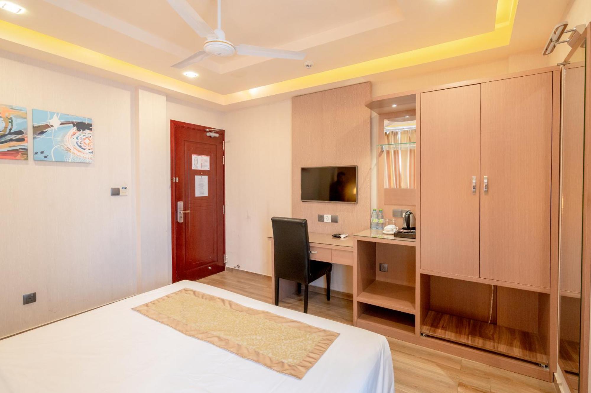Three Inn Hulhumalé Extérieur photo
