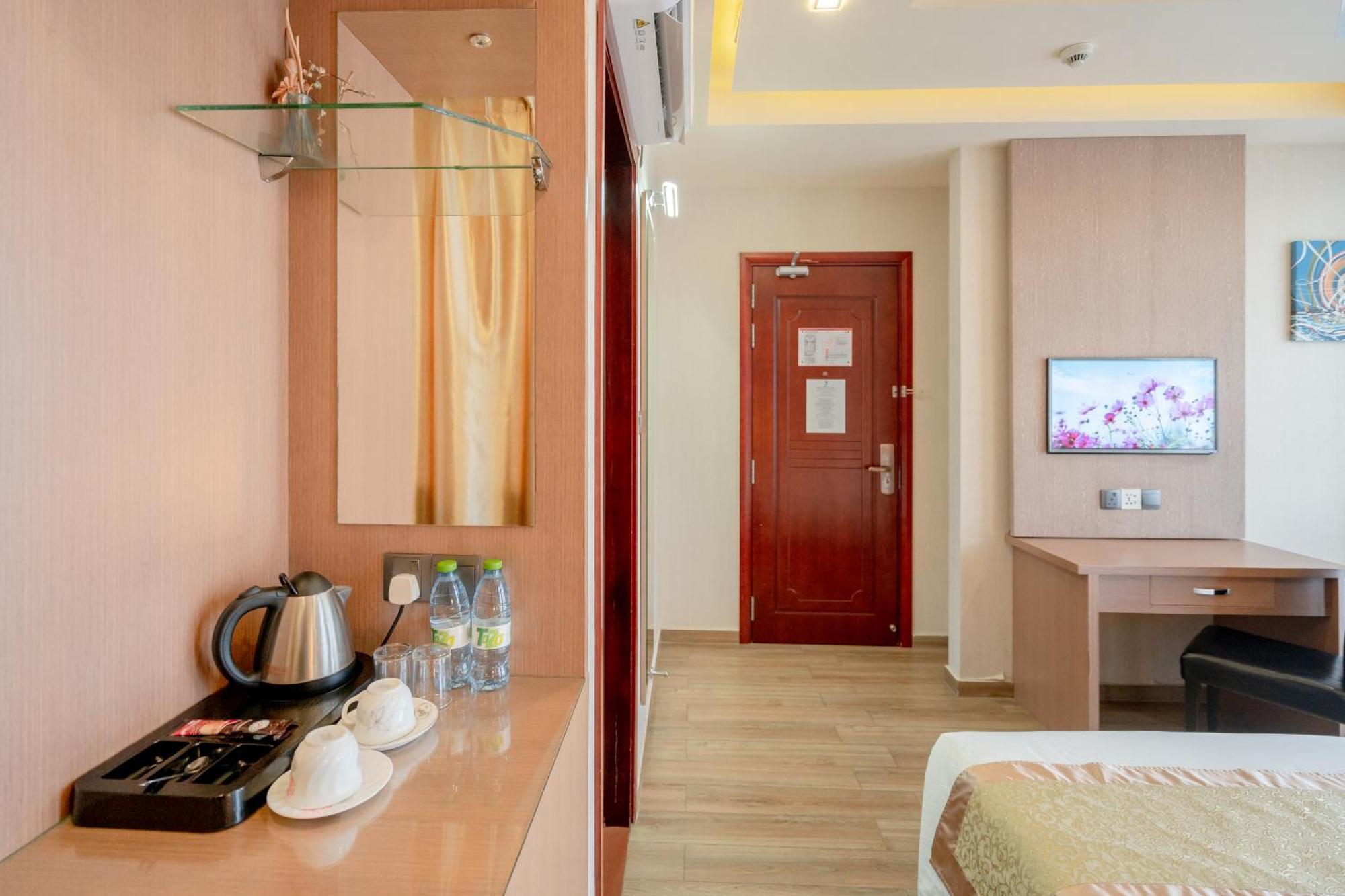 Three Inn Hulhumalé Extérieur photo